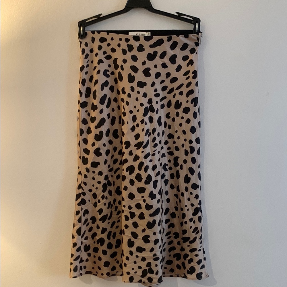 E. SSUE  Brown Tan A-Line Midi Skirt -Preloved
